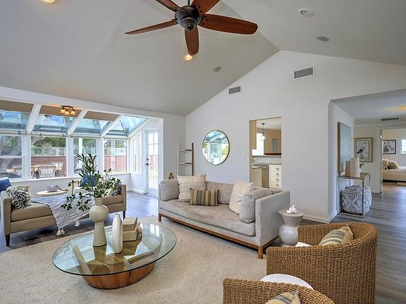4th image of 648 Surf View Dr