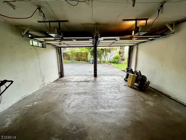 12 Hobart Gap Rd — Photo 47