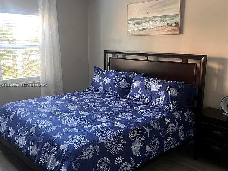 400 N Riverside Dr #214 — Photo 13