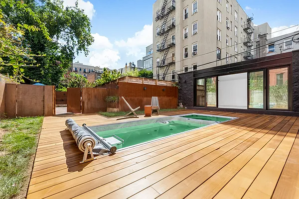 Sold by Compass | media 17