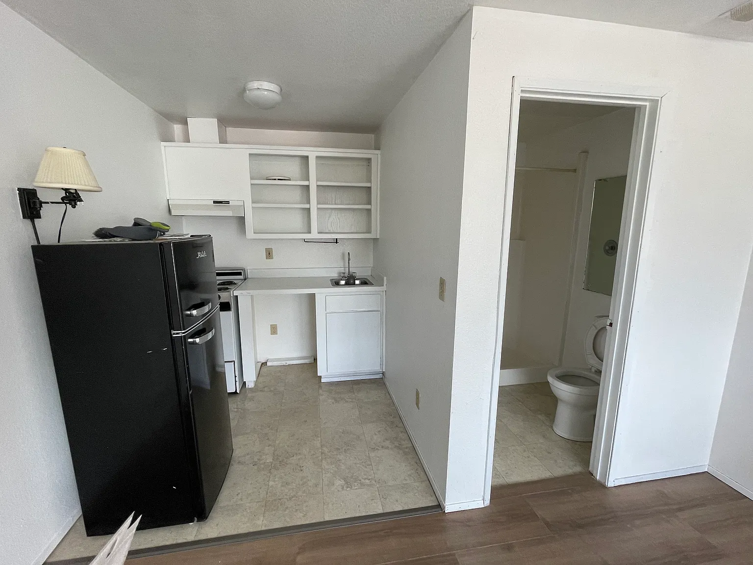 Studio, 400 sqft, $850 — Photo 3