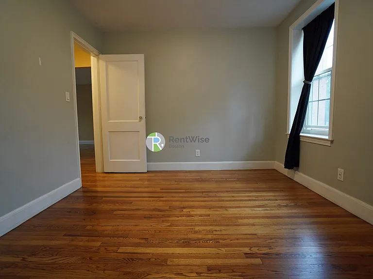25 Englewood Ave #4 — Photo 14