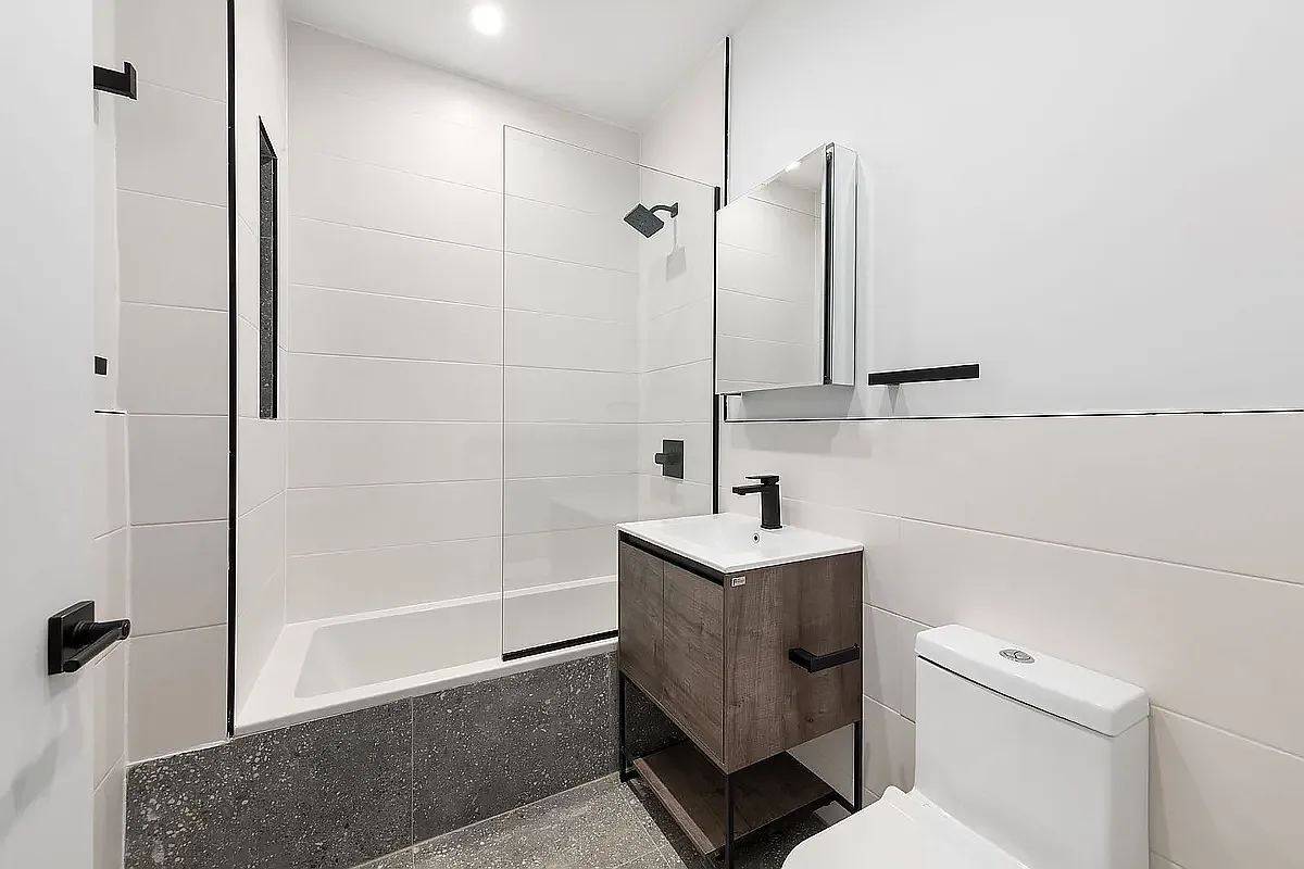 441 Irving Avenue — Photo 4