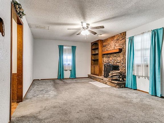 5th image of 901 Richmond St