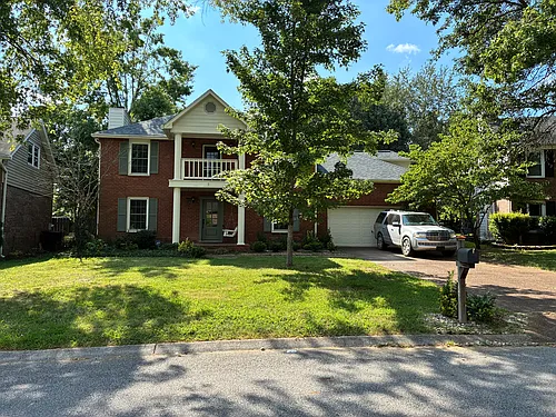 512 Maplegrove Dr Photo 1