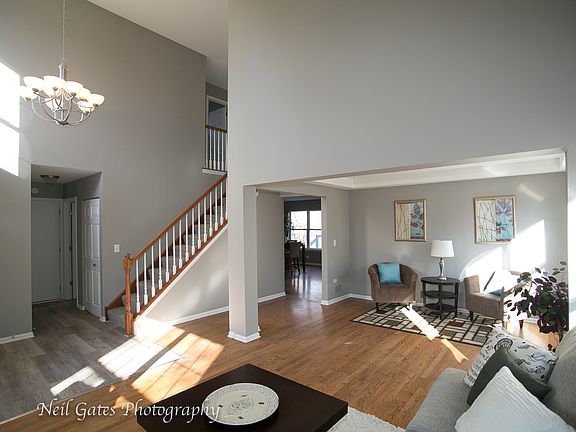 3rd image of 1208 Mayfair Dr
