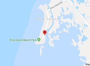 10771 Pine Island Dr, Weeki Wachee, FL 34607