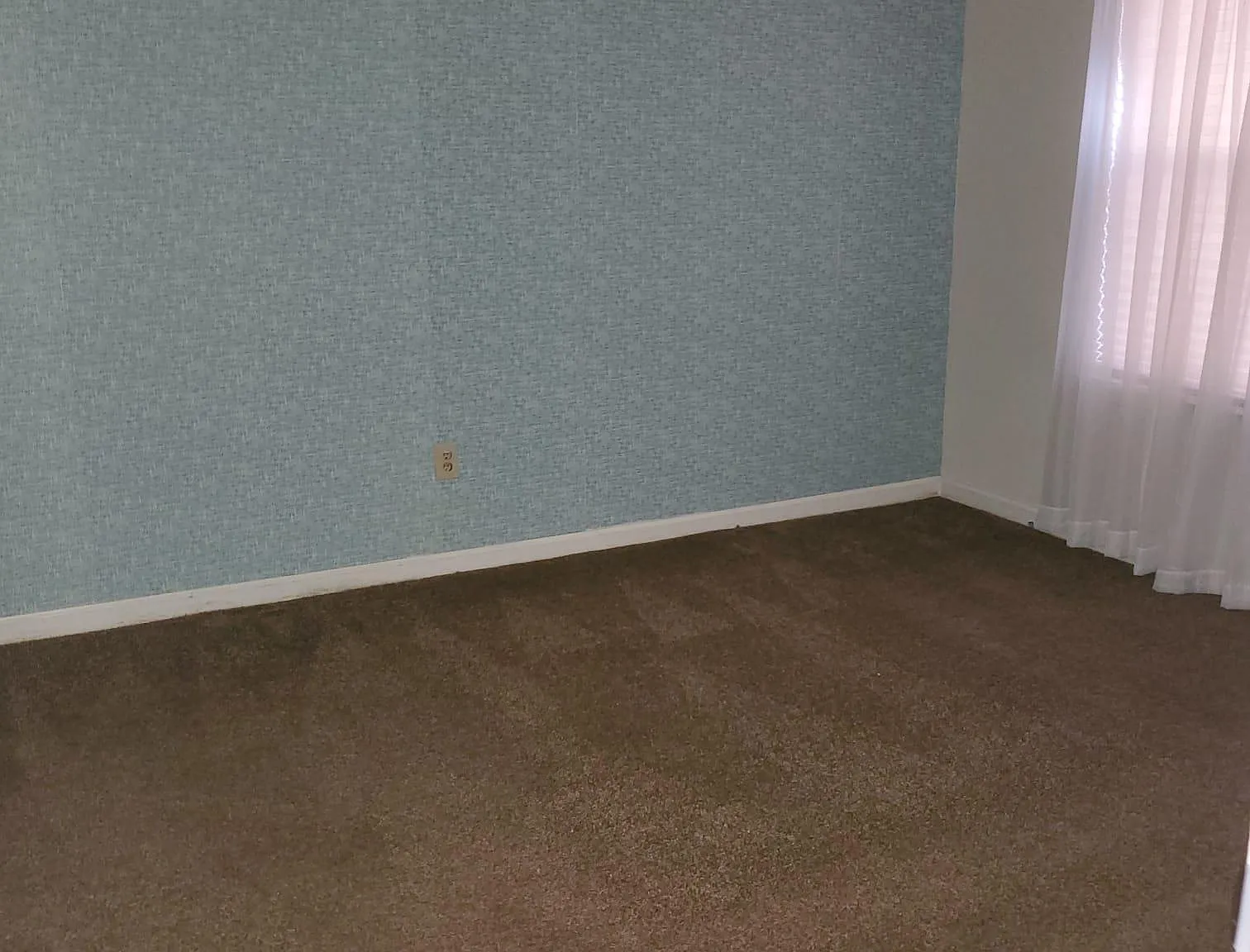 2 bed, 1124 sqft, $1,350 — Photo 2