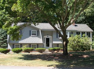 61 Redgate Rd, Tewksbury, MA 01876