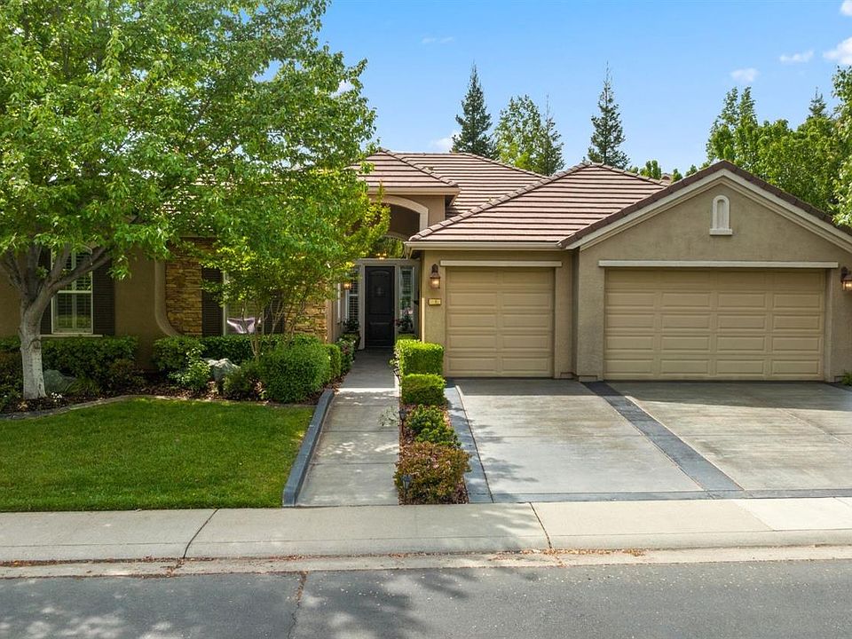 1st image of 1132 Venezia Dr