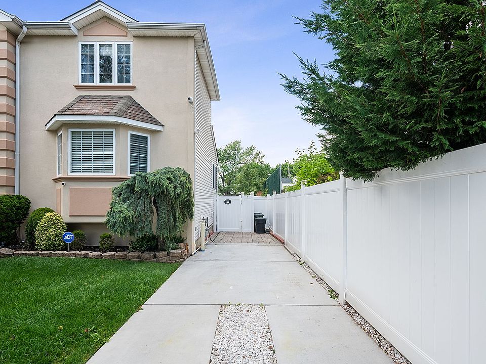 37 Pond St, Staten Island, NY 10309 Zillow