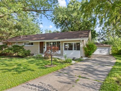 65 Des Plaines Ln, Hoffman Estates, IL, 60169