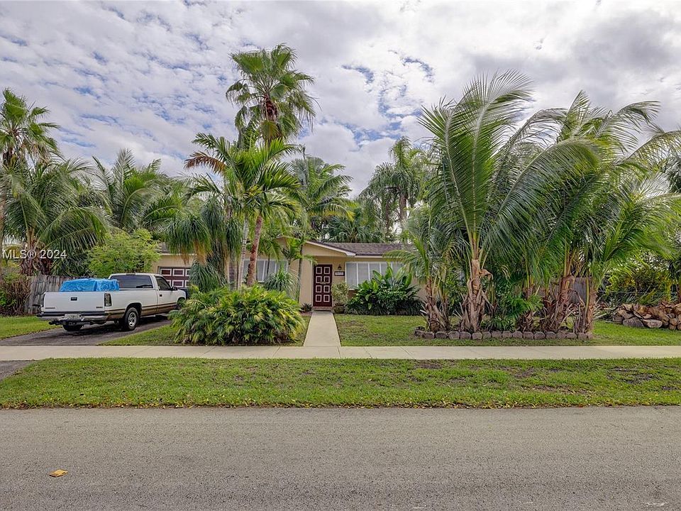 1st image of 20221 SW 104th Ct