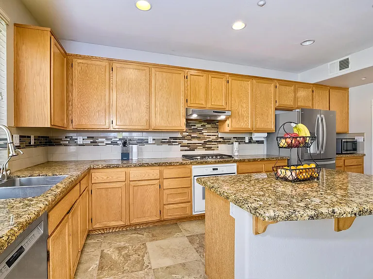 16471 Calloway Dr — Photo 8