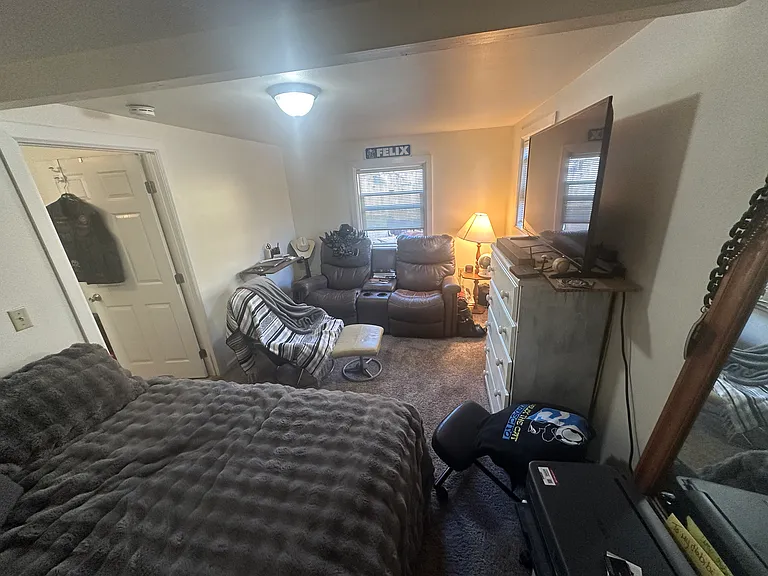 551 Hathway Ave #1/2 — Photo 8