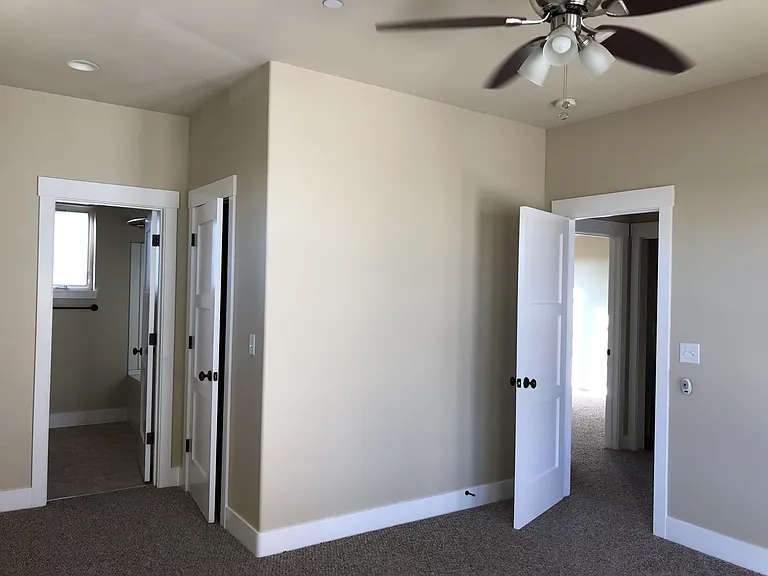 2216 Leinberger Ln — Photo 10