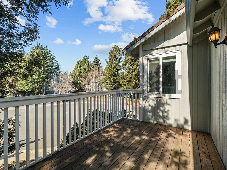 1894 Shirley Dr — Photo 12