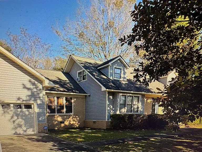 117 Jeanette St — Photo 3