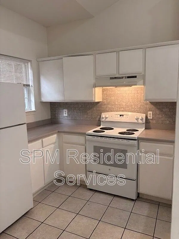 2 bed, 2.0 bath, 1100 sqft, $1,425 — Photo 4