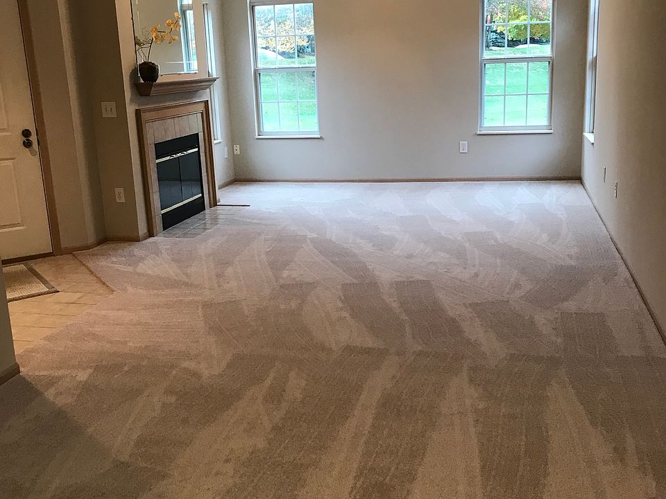 1st image of 290 Pointe Pl