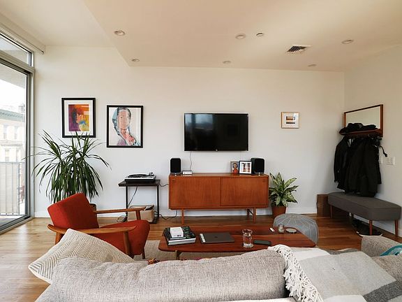 4th image of 31 Kosciusko St #7B
