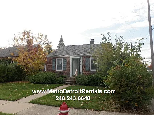 19304 Elkhart St Photo 1