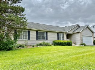 324 West Ln, Geneva, IL 60134
