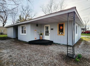 105 W 15th St, Winamac, IN