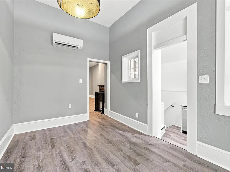 520 Spruce St #1 — Photo 11