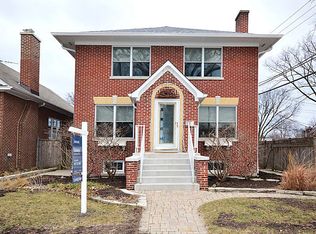 2613 Lincolnwood Dr, Evanston, IL