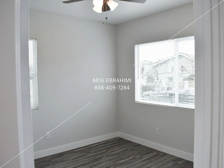 4170 Franklin Ave — Photo 9