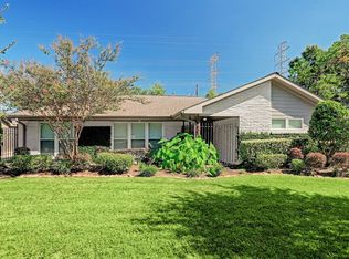 9803 Greenwillow Dr, Houston, TX 77096