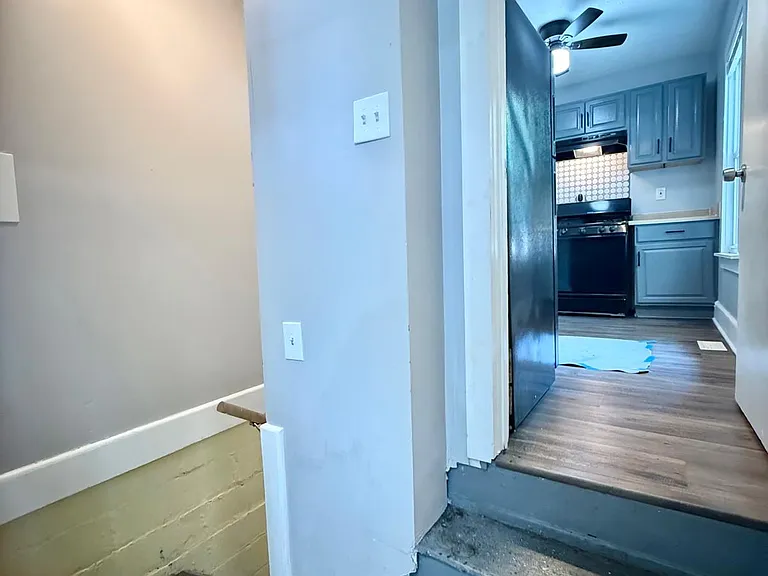 1427 W 54th St #3 — Photo 33