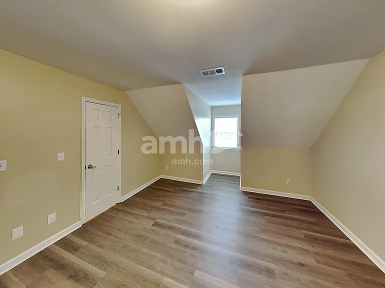 2702 Camden Ct — Photo 17