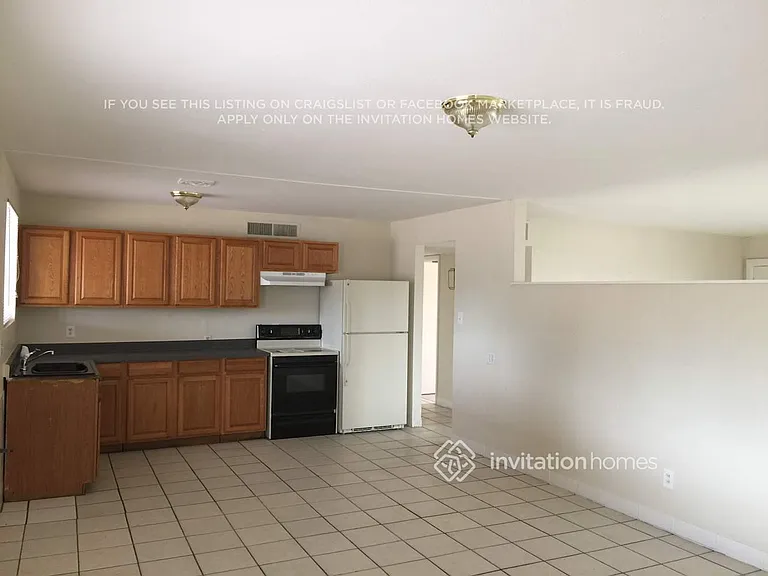 2964 N 53rd Dr — Photo 31