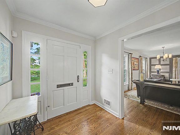 2nd image of 22 Birchwood Place