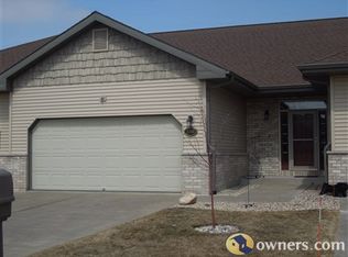 1104 Heather Ln, Platteville, WI 53818