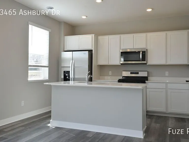 23465 Ashbury Dr — Photo 5