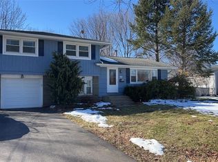 153 Armstrong Rd, Rochester, NY 14616