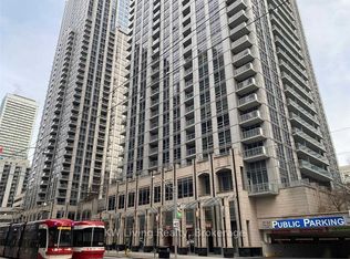 761 Bay St #1713-C01, Toronto, ON M5G 2R2