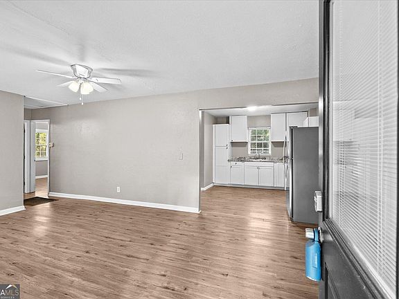 5th image of 30 Pinecrest Dr NW
