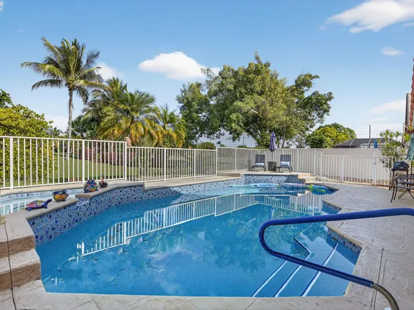 11270 Clover Leaf Circle, Boca Raton, FL 33428