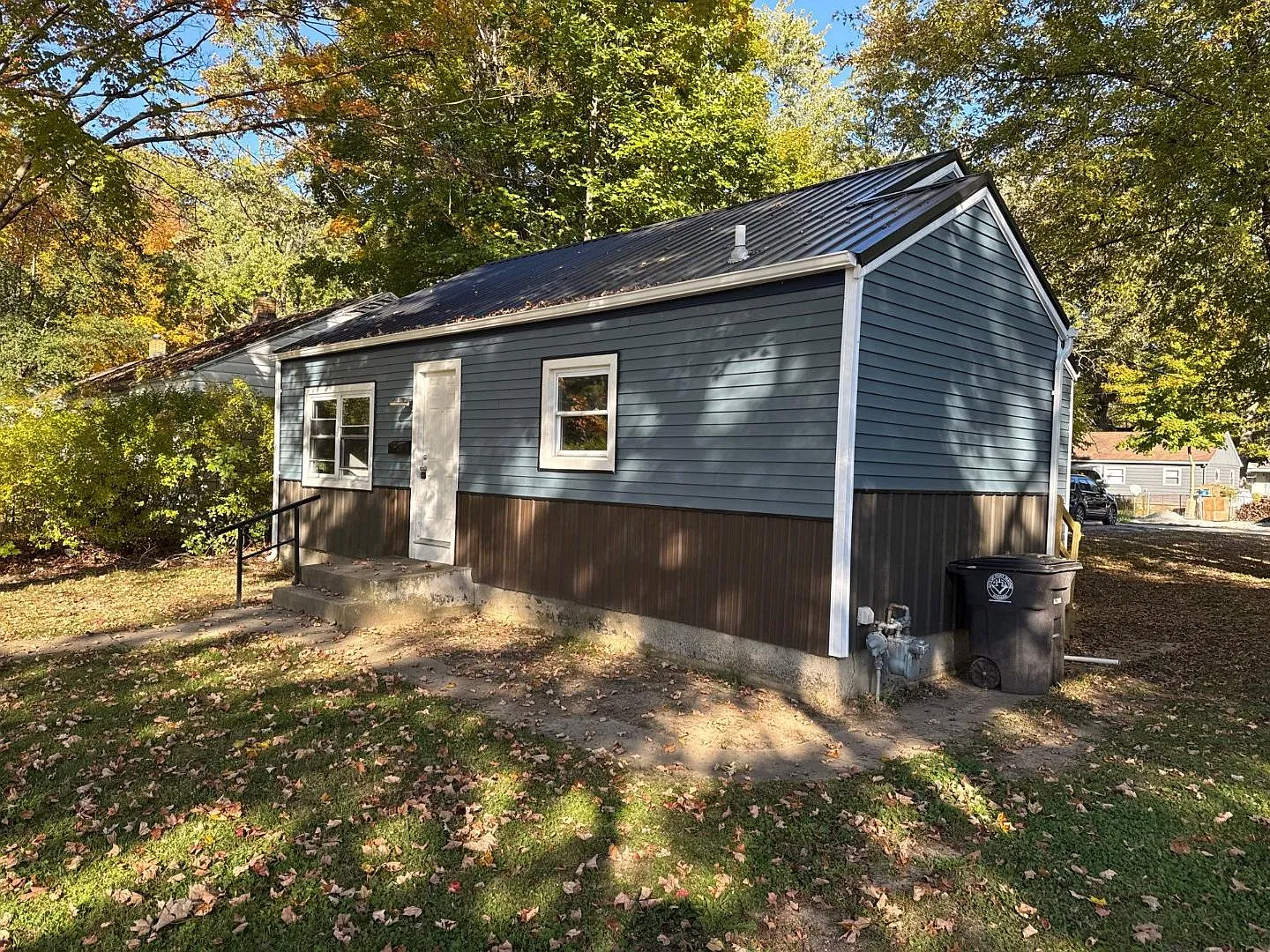 4537 Gaywood Dr — Photo 2