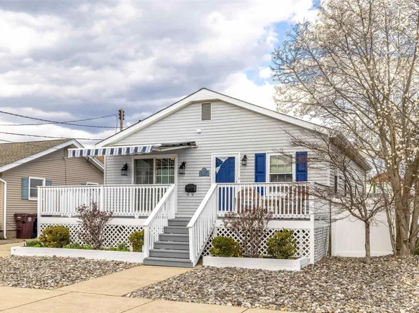 307 N Dudley Ave, Ventnor, NJ 08406