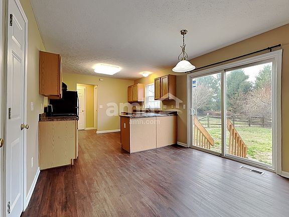 5th image of 15 Woodsong Ct