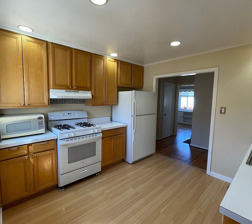 1st image of 710 Guildford Ave