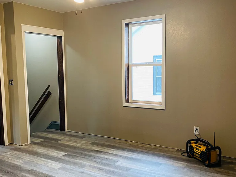 909 Washington St — Photo 10