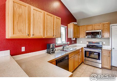 5th image of 3124 39th Ave