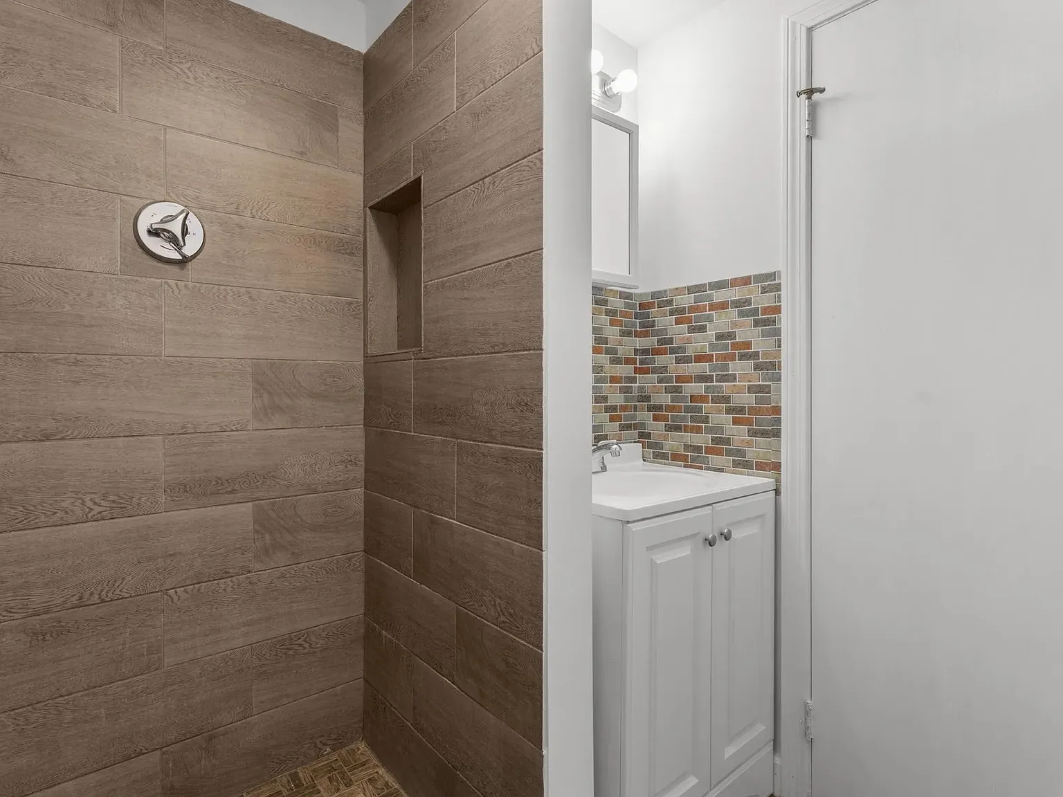 2 bed, 975 sqft, $1,800 — Photo 4