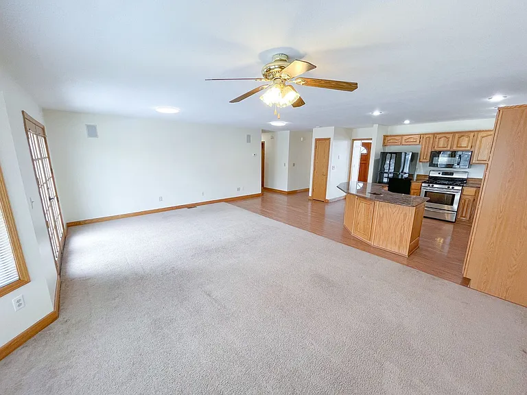 5441 Basin View Dr — Photo 8